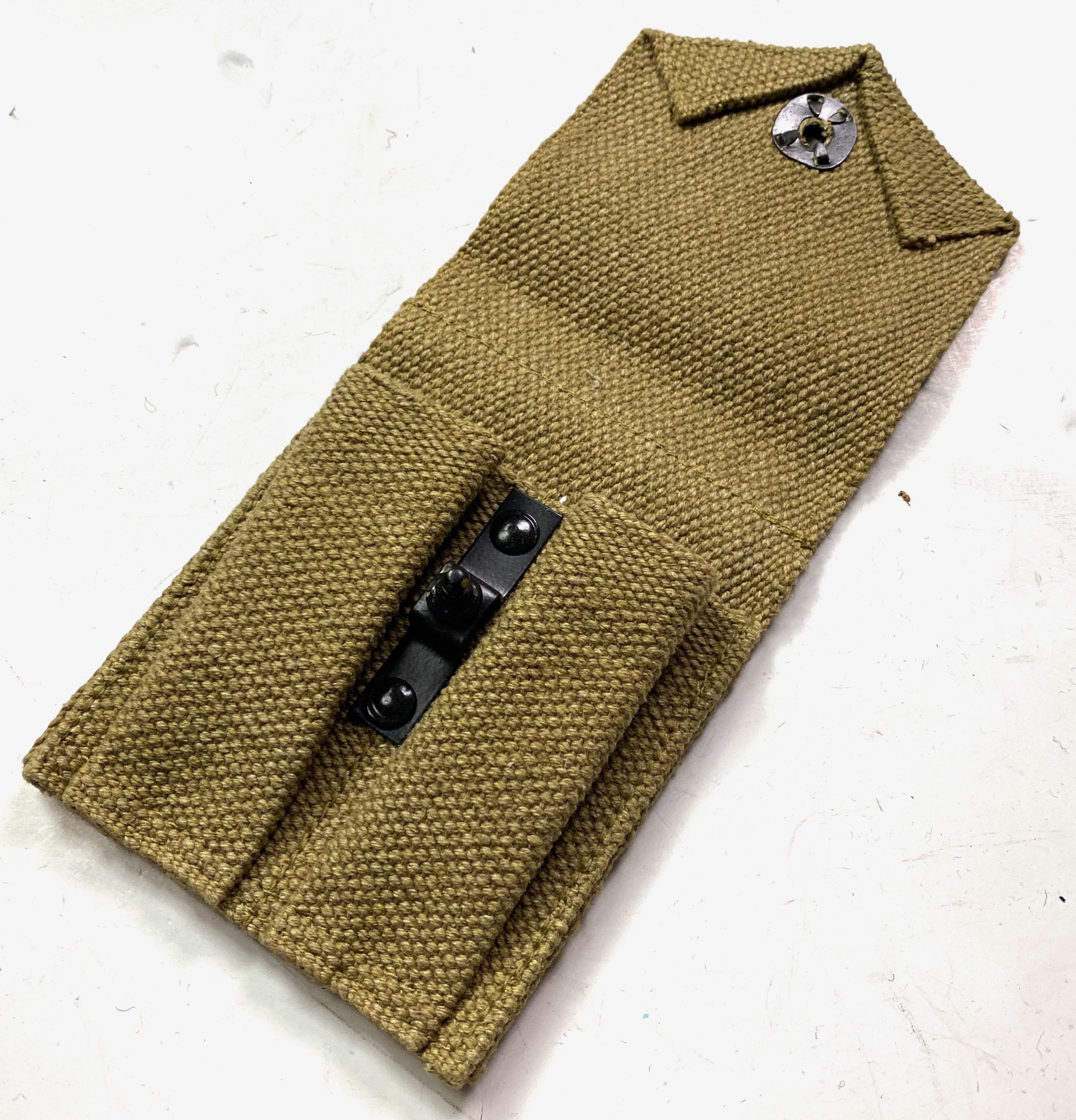 M1924 .45 AMMO POUCH-KHAKI | Man The Line