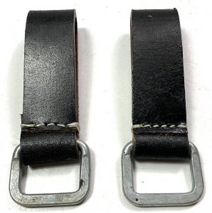 EQUIPMENT D-RING-BLACK LEATHER